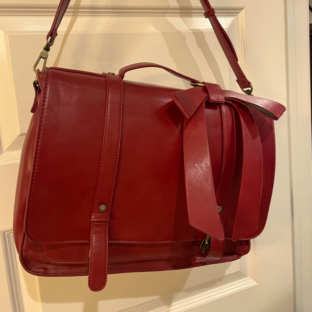 Sophisticated Red Leather Laptop